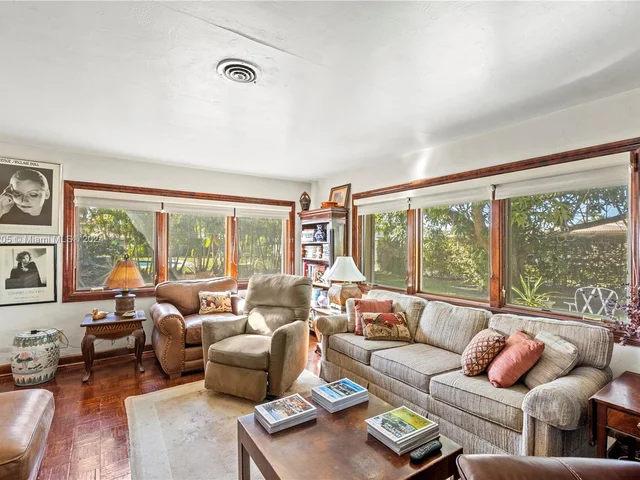 3225 Van Buren St, Hollywood FL 33021