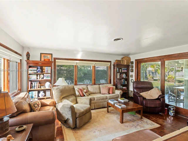 3225 Van Buren St, Hollywood FL 33021