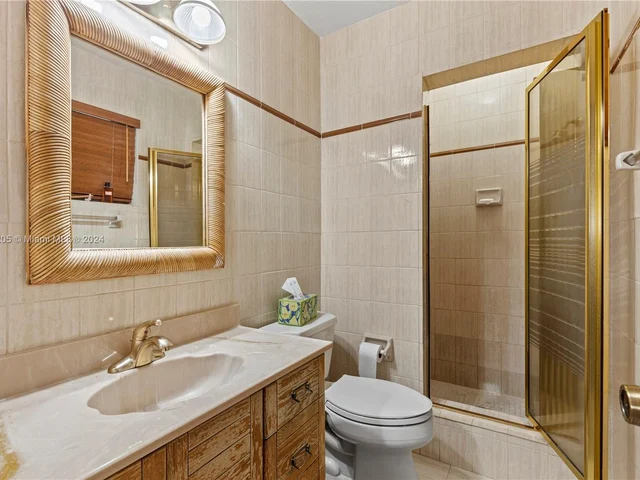 3225 Van Buren St, Hollywood FL 33021