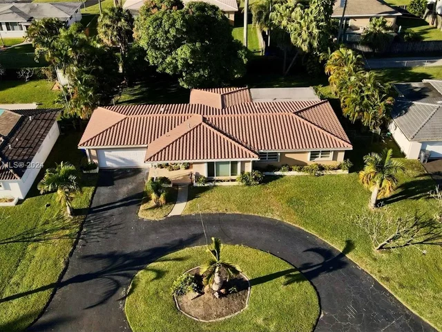 3225 Van Buren St, Hollywood FL 33021