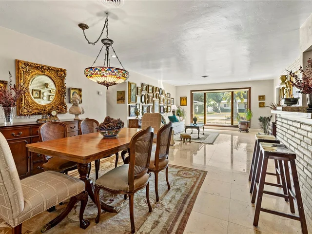 3225 Van Buren St, Hollywood FL 33021