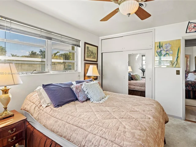 3225 Van Buren St, Hollywood FL 33021