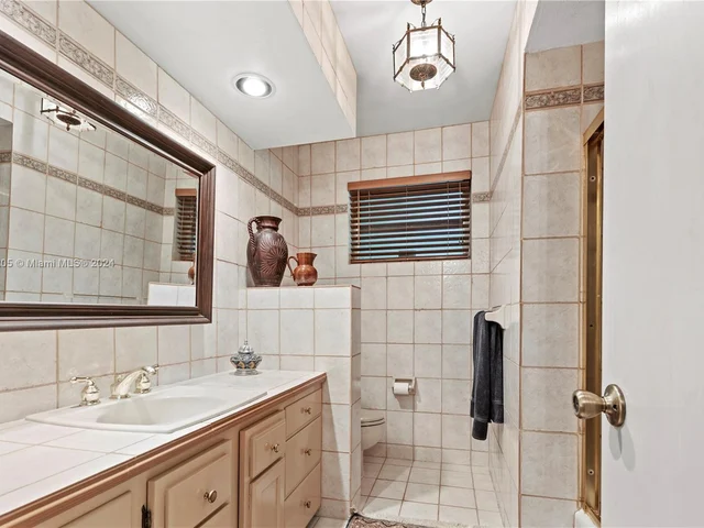 3225 Van Buren St, Hollywood FL 33021