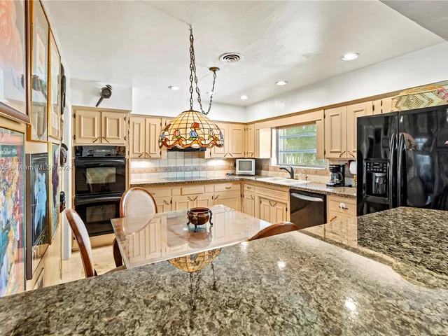 3225 Van Buren St, Hollywood FL 33021