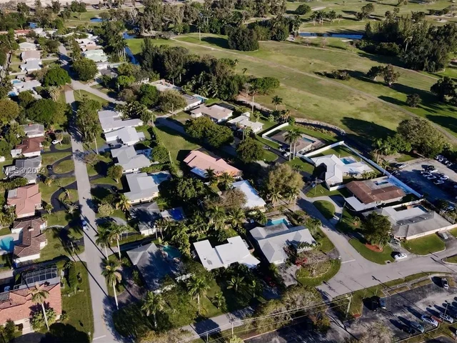 3225 Van Buren St, Hollywood FL 33021