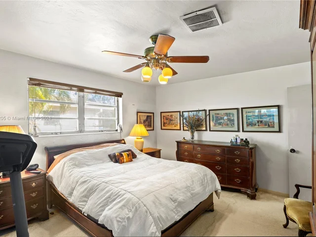 3225 Van Buren St, Hollywood FL 33021