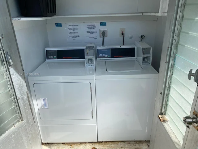 724 NE 6th St # 1, Hallandale Beach FL 33009