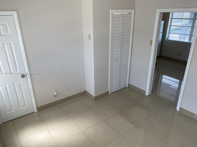724 NE 6th St # 1, Hallandale Beach FL 33009