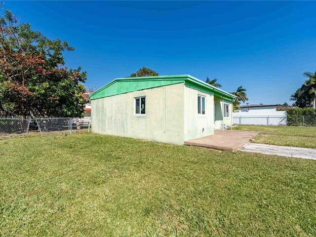 15615 SW 289th Ter, Homestead FL 33033