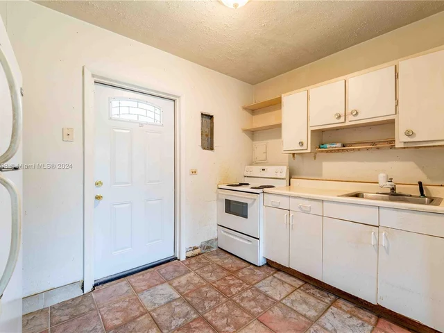 15615 SW 289th Ter, Homestead FL 33033