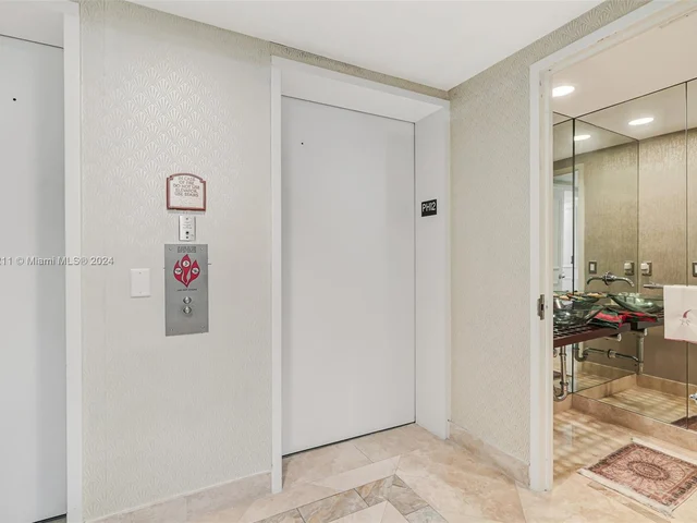 765 Crandon Blvd # 12, Key Biscayne FL 33149