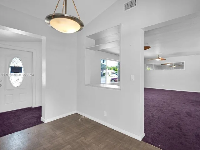 6560 Hayes St, Hollywood FL 33024