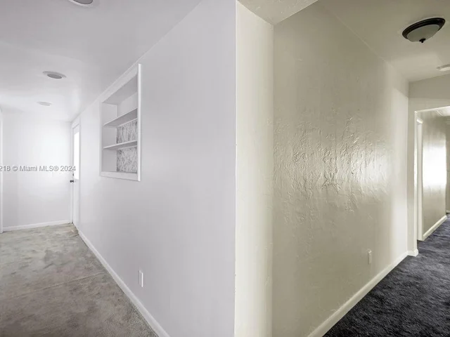 6560 Hayes St, Hollywood FL 33024