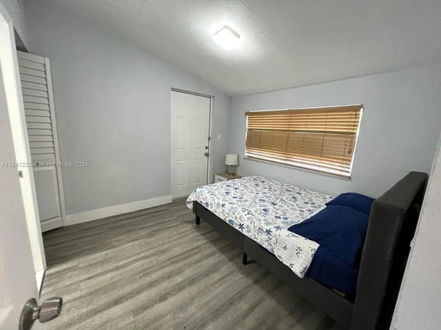 2281 SW 15th St, Fort Lauderdale FL 33312