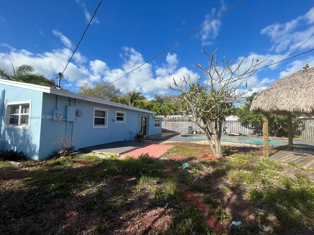 2281 SW 15th St, Fort Lauderdale FL 33312