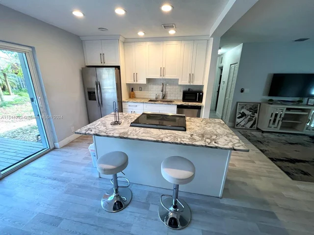 2281 SW 15th St, Fort Lauderdale FL 33312