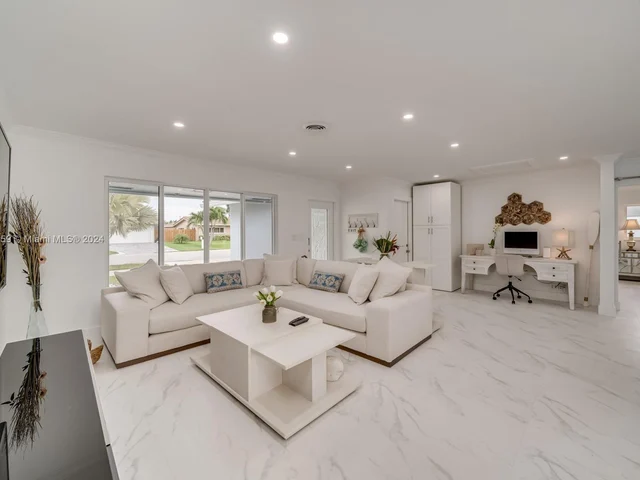 741 SE 7th Ave # 741, Pompano Beach FL 33060