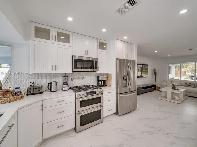 741 SE 7th Ave # 741, Pompano Beach FL 33060