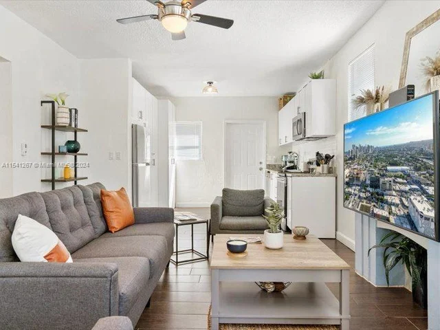 30 NW 53rd St # B, Miami FL 33127