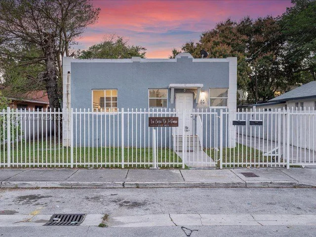 30 NW 53rd St # B, Miami FL 33127