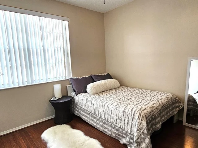 16672 Hemingway Dr # 0, Weston FL 33326