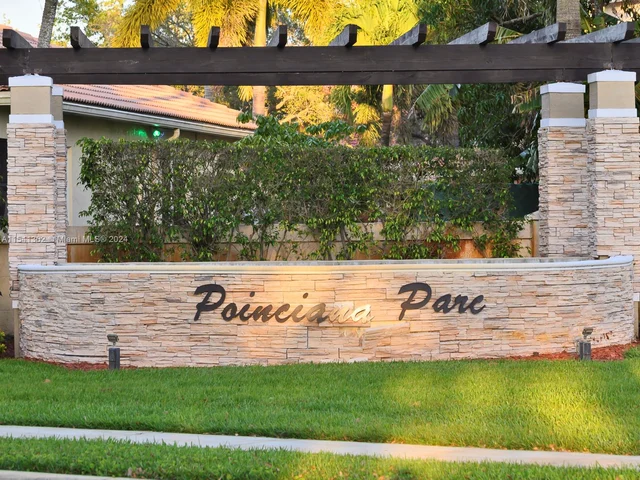 14066 S Cypress Cove Cir, Davie FL 33325