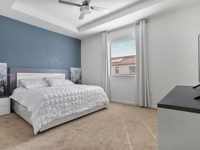 10618 W 33rd Way # 10618, Hialeah FL 33018