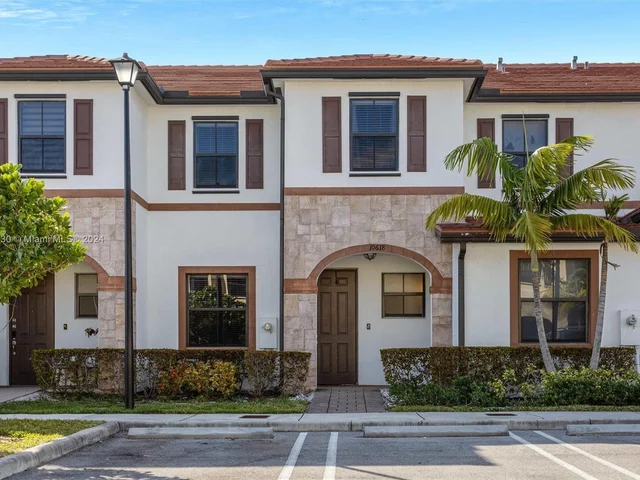 10618 W 33rd Way # 10618, Hialeah FL 33018