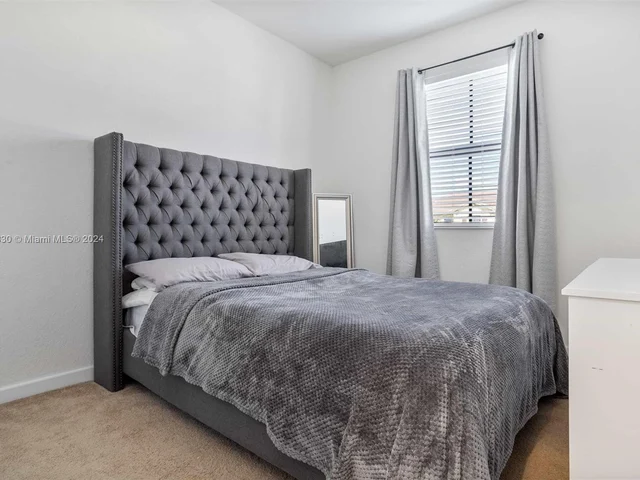 10618 W 33rd Way # 10618, Hialeah FL 33018