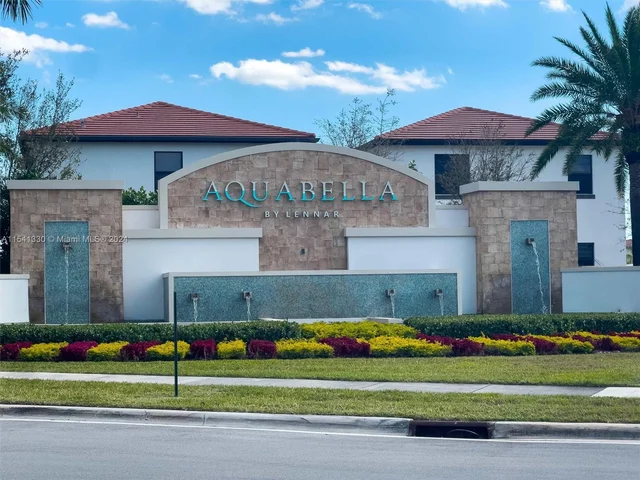 10618 W 33rd Way # 10618, Hialeah FL 33018