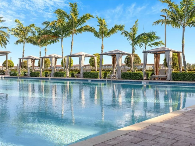 10618 W 33rd Way # 10618, Hialeah FL 33018