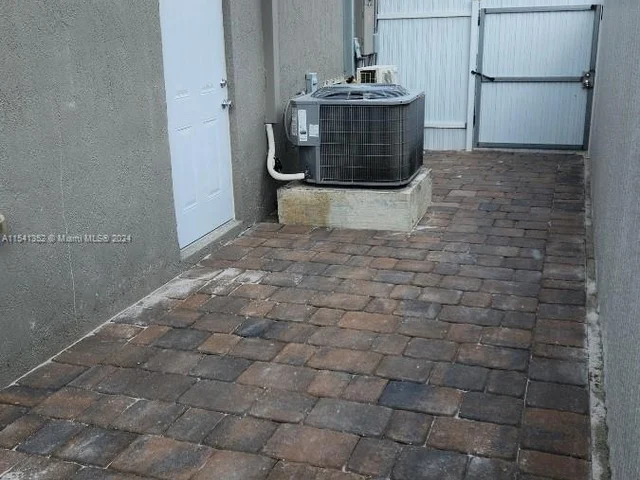 13270 SW 274th St, Homestead FL 33032