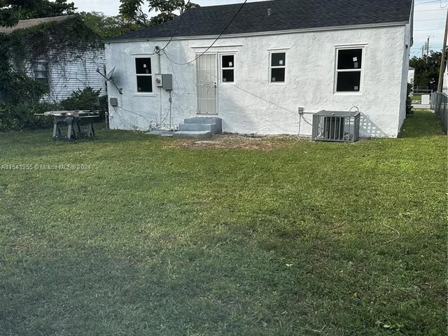 1068 NW 66th St # 0, Miami FL 33150