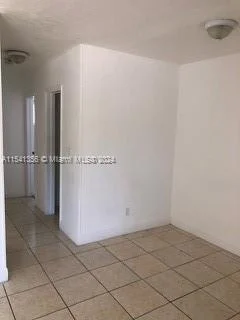 1895 Venice Park Dr # 20B, North Miami FL 33181