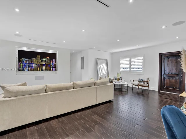 7749 SW 34th Ter, Miami FL 33155