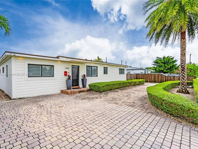 7749 SW 34th Ter, Miami FL 33155