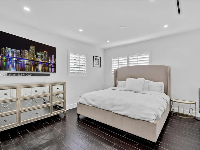 7749 SW 34th Ter, Miami FL 33155