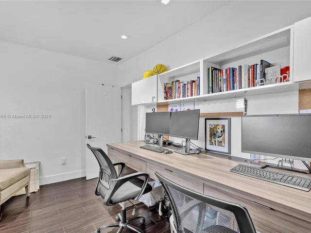 7749 SW 34th Ter, Miami FL 33155