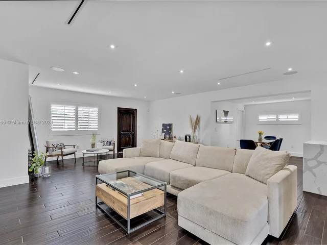 7749 SW 34th Ter, Miami FL 33155