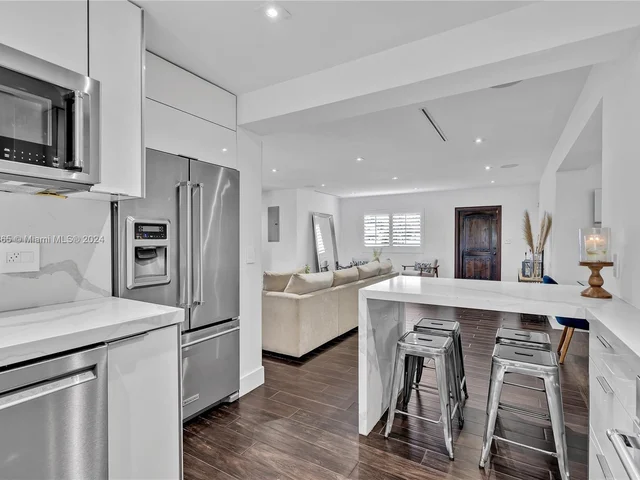 7749 SW 34th Ter, Miami FL 33155