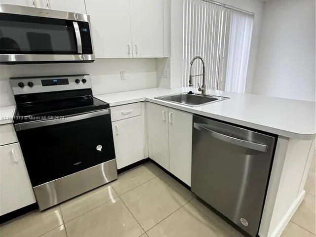 21275 NE 8th Pl # 2, Miami FL 33179