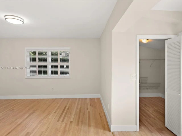 5614 San Vicente St, Coral Gables FL 33146