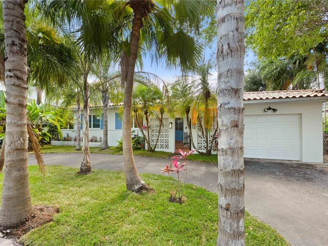 5614 San Vicente St, Coral Gables FL 33146