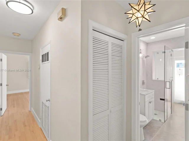 5614 San Vicente St, Coral Gables FL 33146