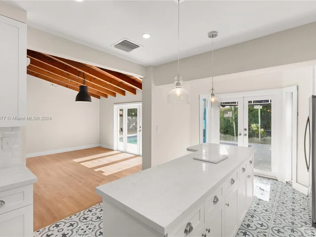 5614 San Vicente St, Coral Gables FL 33146