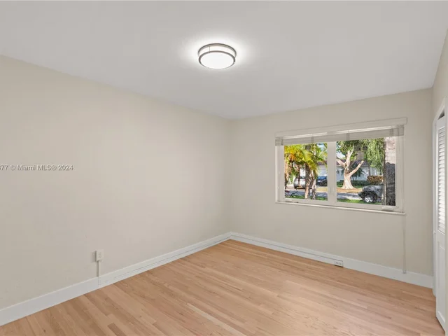 5614 San Vicente St, Coral Gables FL 33146