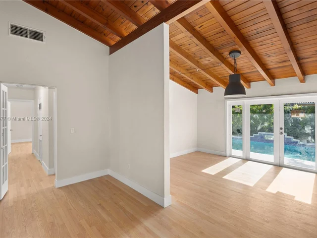 5614 San Vicente St, Coral Gables FL 33146