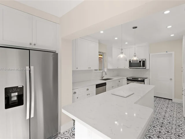 5614 San Vicente St, Coral Gables FL 33146