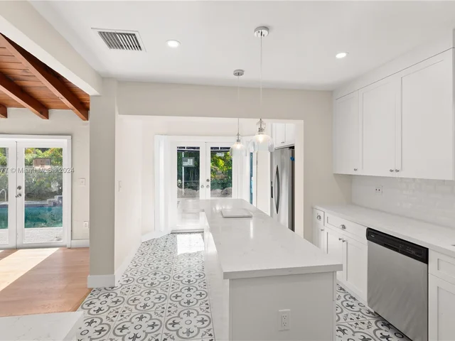 5614 San Vicente St, Coral Gables FL 33146