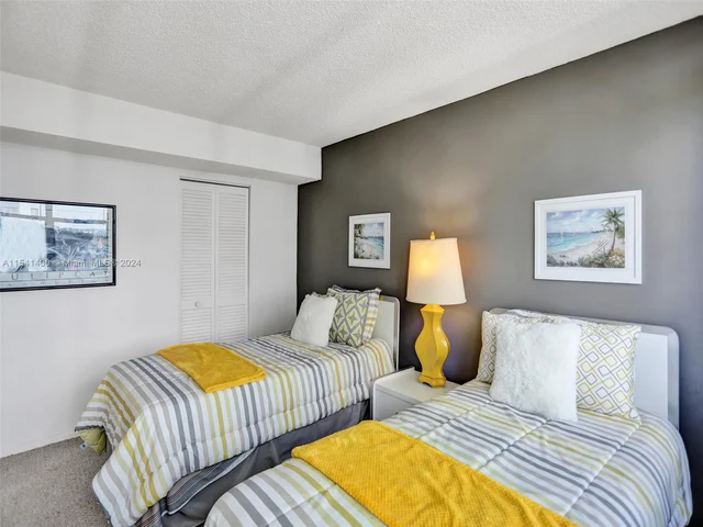 2301 S Ocean Dr # 1505, Hollywood FL 33019